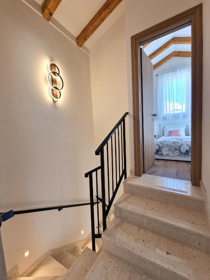 Apartments Miamare Primosten Exterior photo